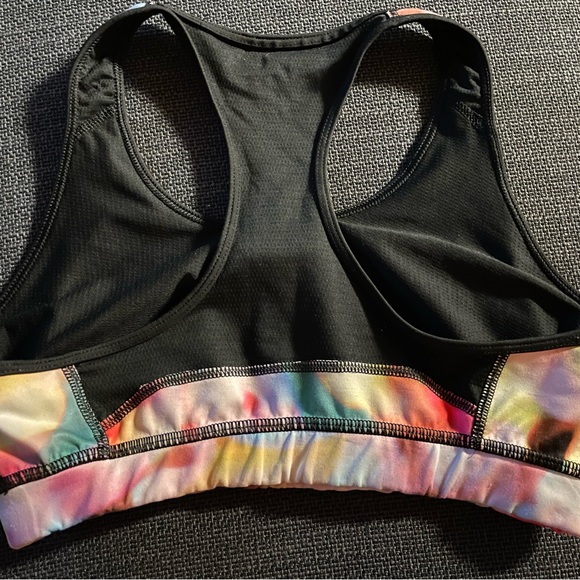 Adidas Techfit medium compression climacool sports bra, multicolor - Picture 4 of 5